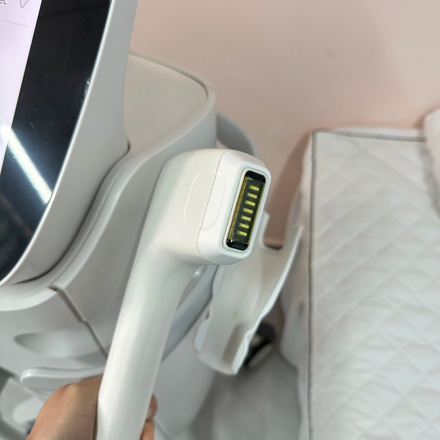 High Power Professional Non Invasive Facial Anti-aging Machine RF Skin Tightening Body Shaping Machine